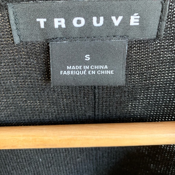 TROUVÉ BLACK COLD SHOULDER SWEATER  | SIZE SMALL - Picture 4 of 5